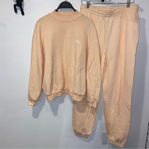 ✨Peach Tracksuit✨